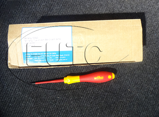 Wiha double-edged insulated screwdriver