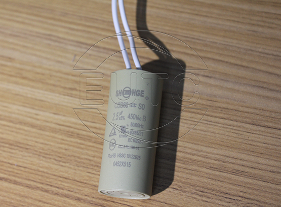 Round capacitor