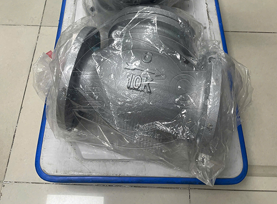 VAN MỘT CHIỀU LÁ LẬT