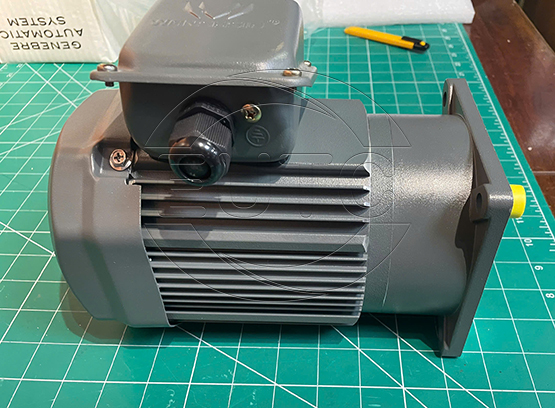 Motor giảm tốc