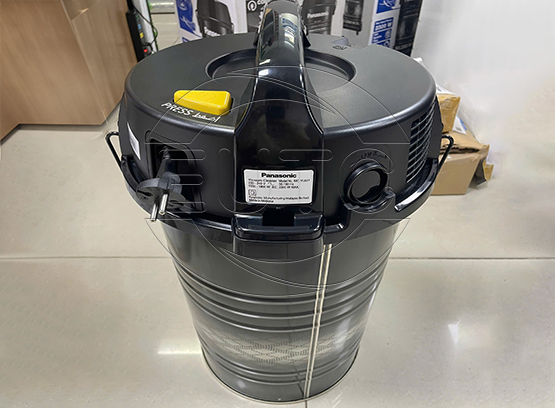 Panasonic MC-YL637SN49 Industrial Vacuum Cleaner