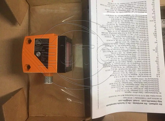 Photoelectric distance sensor